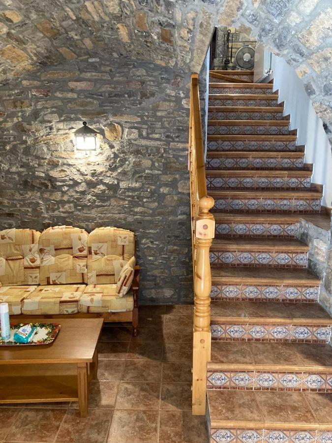Гостевой дом Casa Encuentra, En El Pirineo Al Lado De Ainsa Эль-Пуэйо-де-Арагуас Экстерьер фото