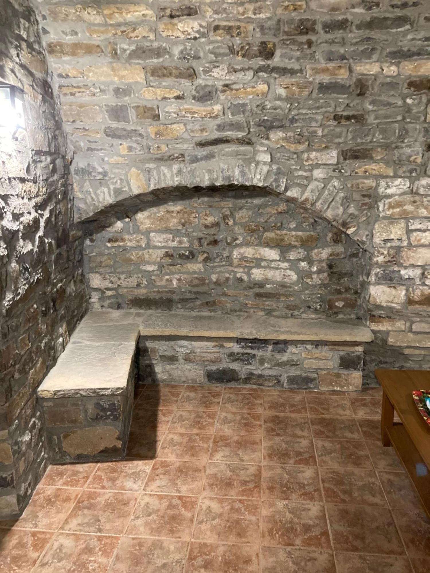 Гостевой дом Casa Encuentra, En El Pirineo Al Lado De Ainsa Эль-Пуэйо-де-Арагуас Экстерьер фото