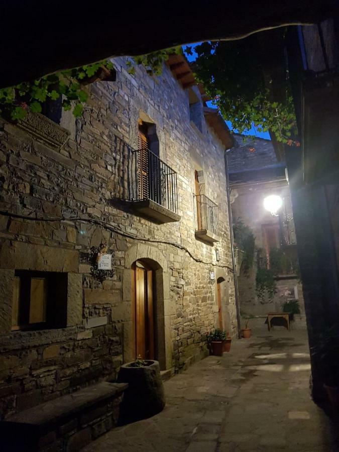 Гостевой дом Casa Encuentra, En El Pirineo Al Lado De Ainsa Эль-Пуэйо-де-Арагуас Экстерьер фото