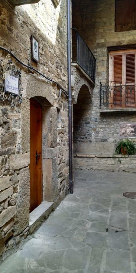 Гостевой дом Casa Encuentra, En El Pirineo Al Lado De Ainsa Эль-Пуэйо-де-Арагуас Экстерьер фото