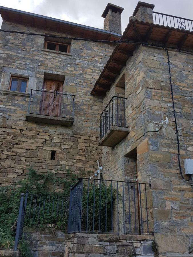 Гостевой дом Casa Encuentra, En El Pirineo Al Lado De Ainsa Эль-Пуэйо-де-Арагуас Экстерьер фото